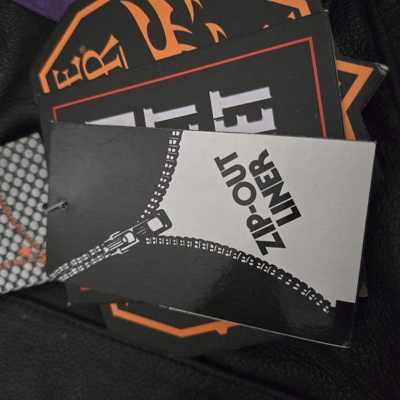 Women's Black and Purple Jacket - Picture 4 of 7